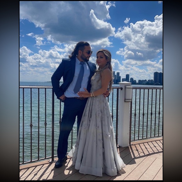 Gorgeous evening gown! - Picture 2 of 4